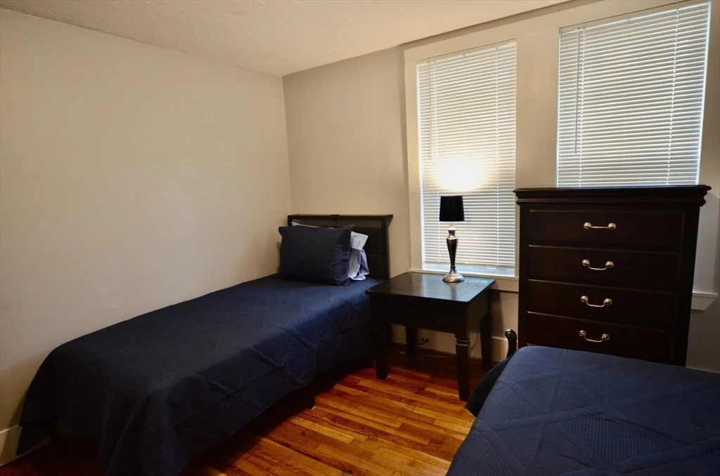 3 bed, 1 bath apartment for rent at 47 Massasoit Unit A, Hull — photo 15 of 26