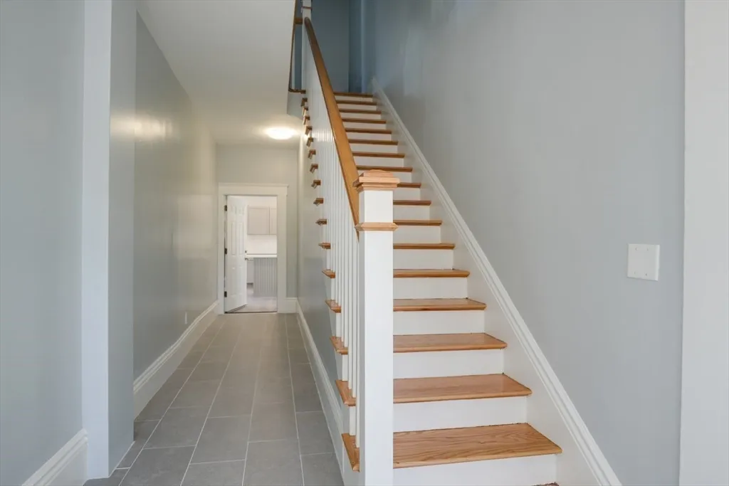 2 bed, 1 bath apartment for rent at 47 Mechanic St Unit 1, Marlborough — photo 20 of 26