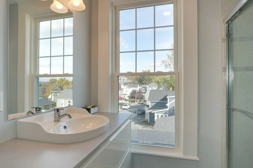 2 bed, 1 bath apartment for rent at 47 Mechanic St Unit 2, Marlborough — photo 9 of 26