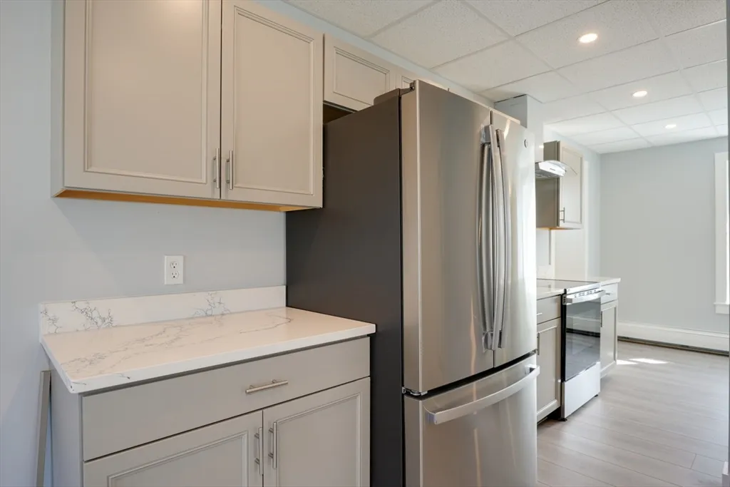 2 bed, 1 bath apartment for rent at 47 Mechanic St Unit 3, Marlborough — photo 6 of 23