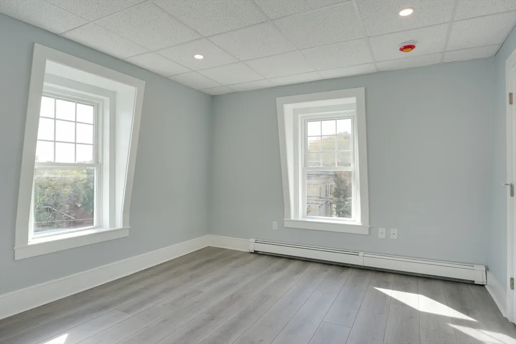 2 bed, 1 bath apartment for rent at 47 Mechanic St Unit 3, Marlborough — photo 9 of 23