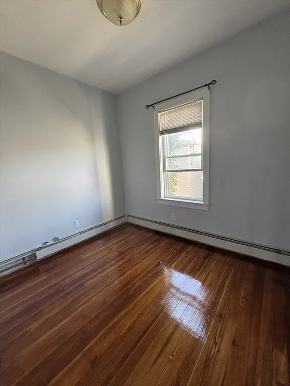 3 bed, 1 bath apartment for rent at 47 Middle St Unit 3, South Boston — photo 5 of 11