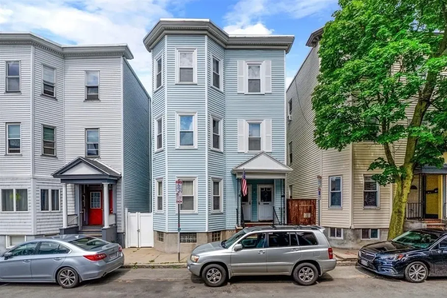 3 bed, 1 bath apartment for rent at 47 Middle St Unit 3, South Boston — photo 11 of 11