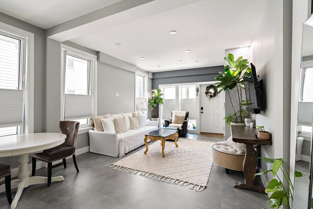 1 bed, 1 bath apartment for rent at 47 Morris St Unit A, East Boston — photo 1 of 17