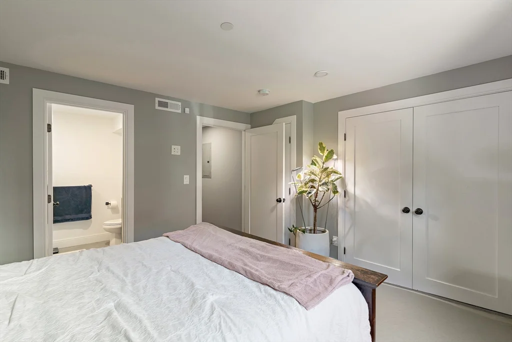 1 bed, 1 bath apartment for rent at 47 Morris St Unit A, East Boston — photo 14 of 17