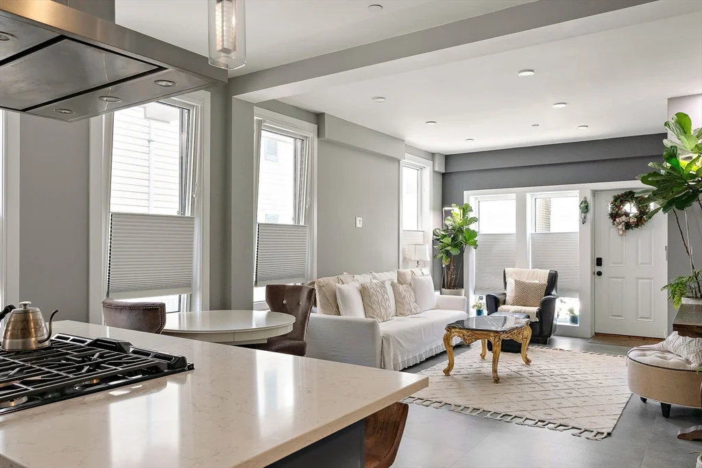 1 bed, 1 bath apartment for rent at 47 Morris St Unit A, East Boston — photo 5 of 17