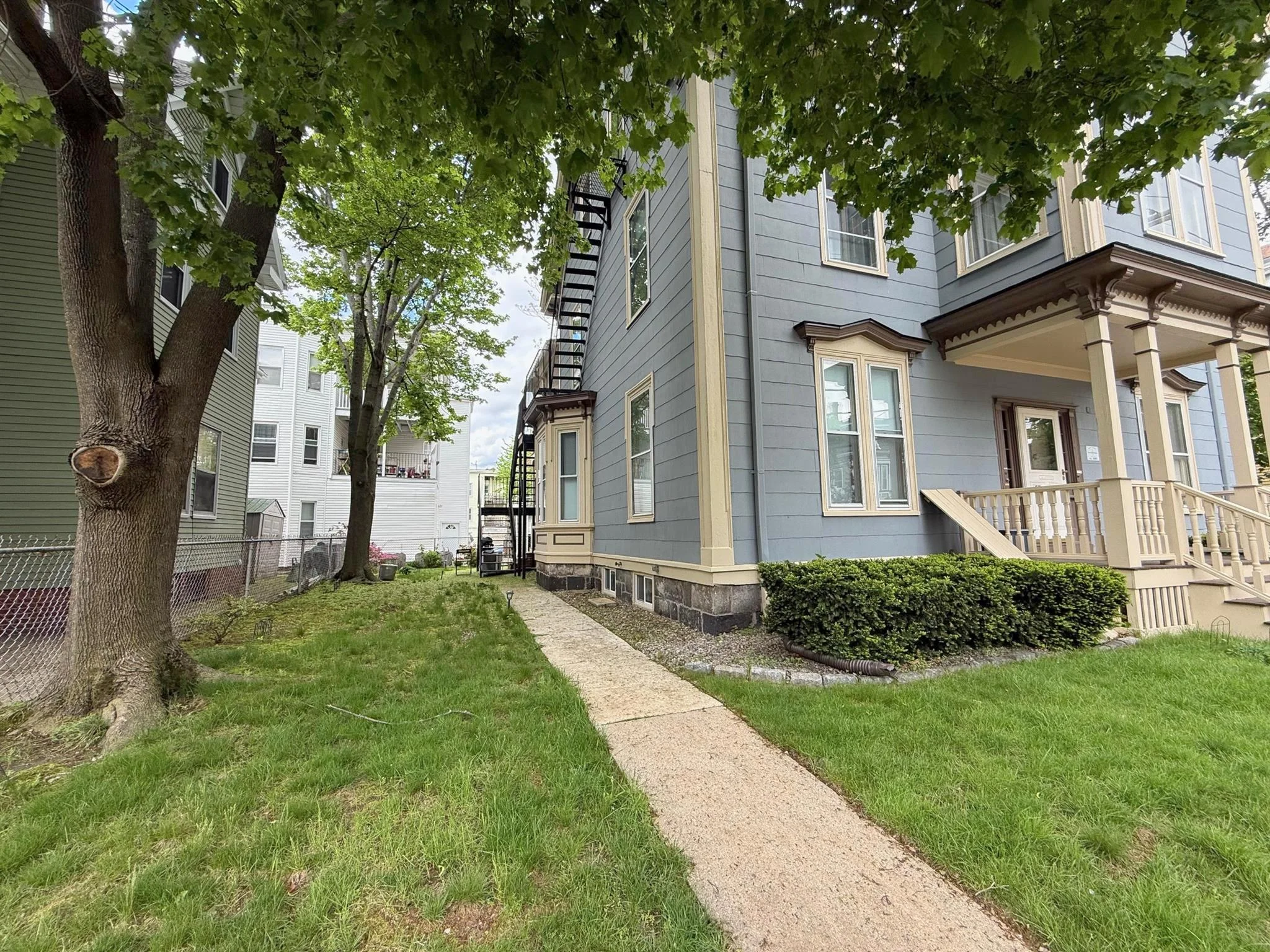 1 bed, 1 bath apartment for rent at 47 Mount Vernon St Unit 2L, East Somerville — photo 9 of 10