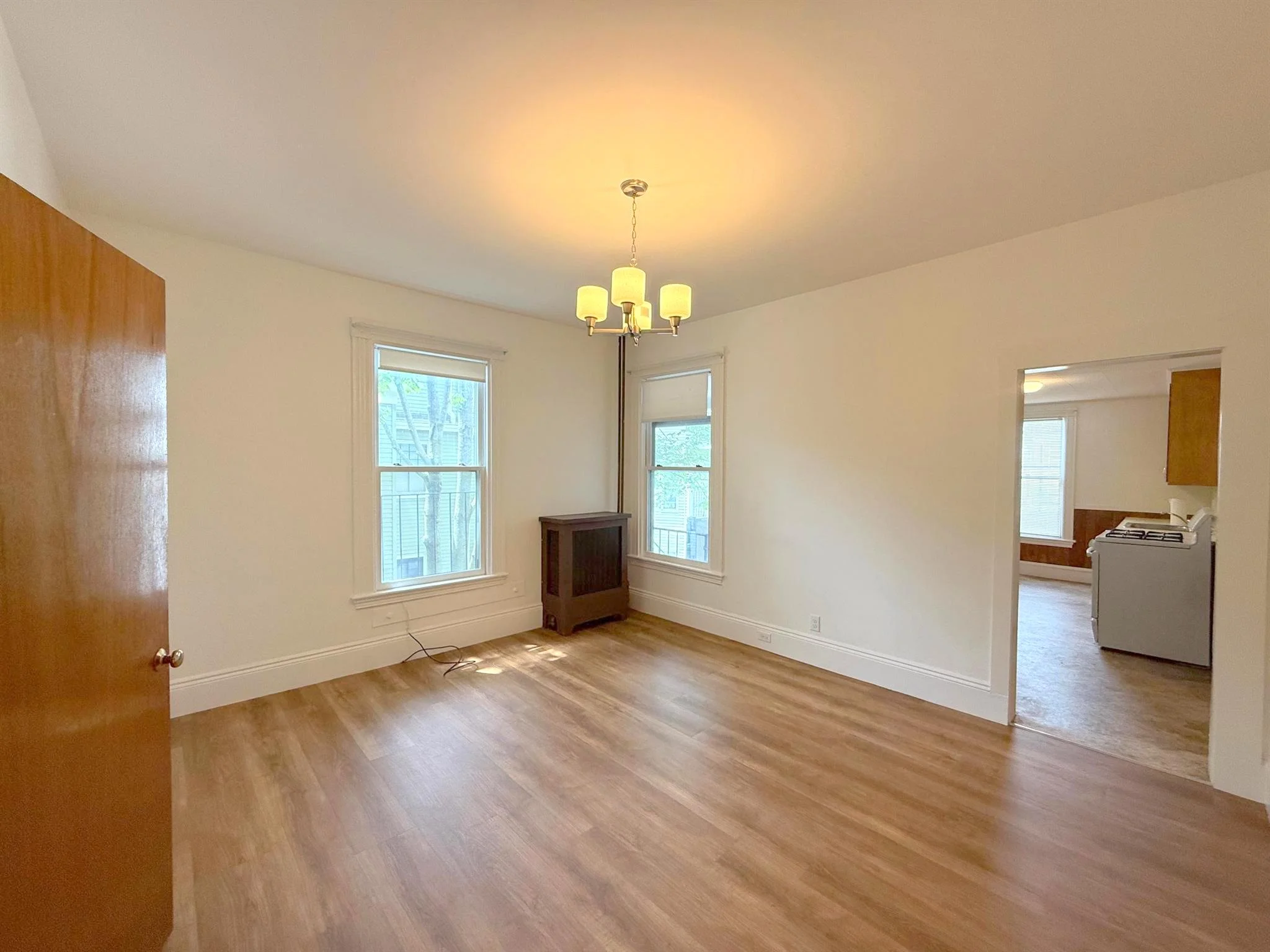 1 bed, 1 bath apartment for rent at 47 Mount Vernon St Unit 2L, East Somerville — photo 4 of 10