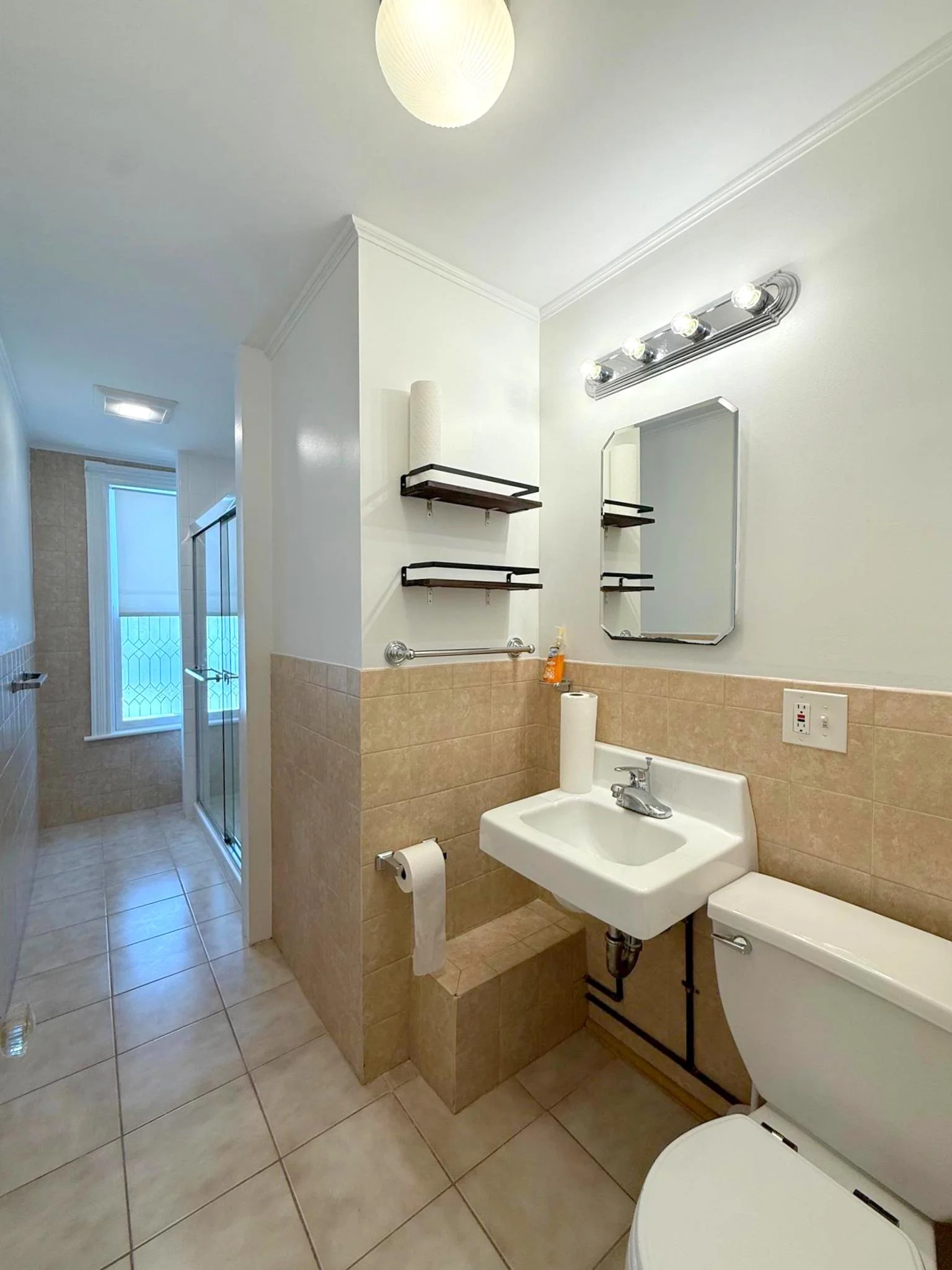 1 bed, 1 bath apartment for rent at 47 Mount Vernon St Unit 2L, East Somerville — photo 6 of 10