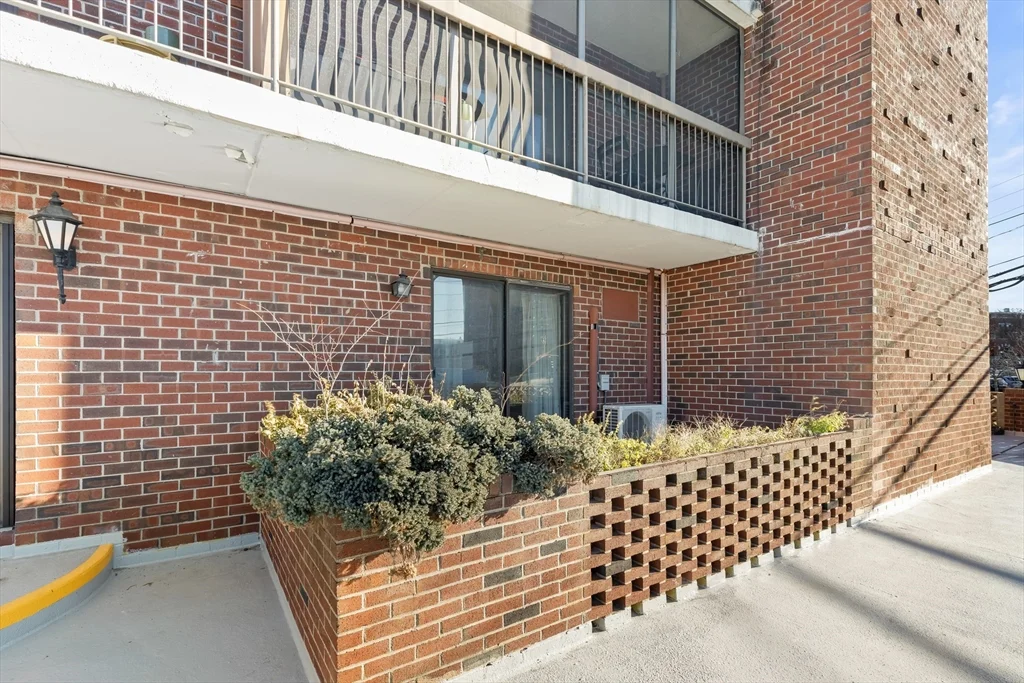 2 bed, 1 bath apartment for rent at 47 Mystic St Unit 1E, Arlington — photo 13 of 16