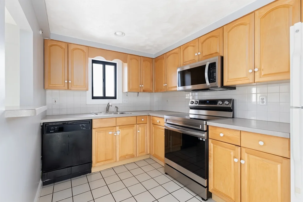 2 bed, 1 bath apartment for rent at 47 Mystic St Unit 1E, Arlington — photo 6 of 16