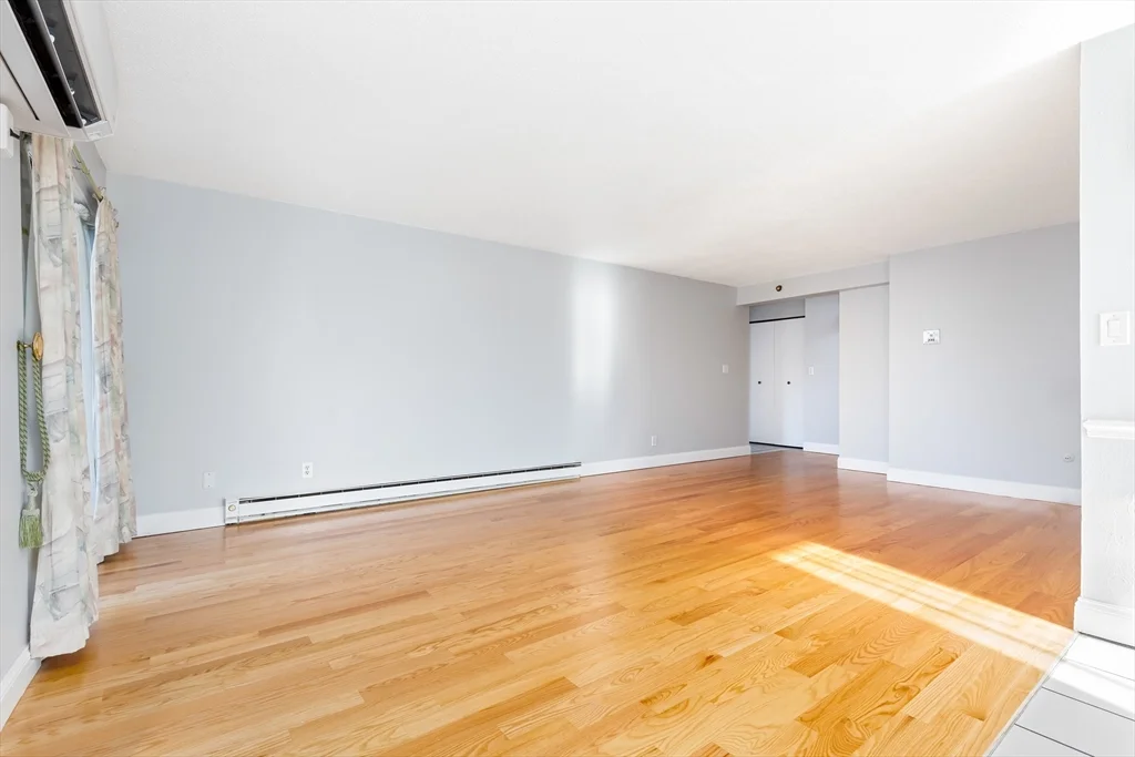 2 bed, 1 bath apartment for rent at 47 Mystic St Unit 1E, Arlington — photo 3 of 16