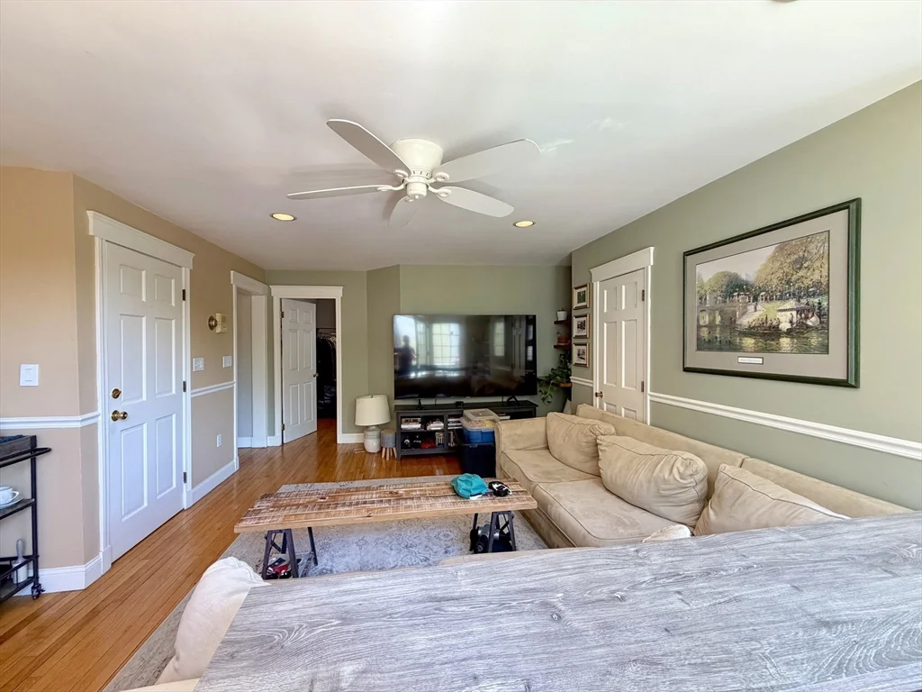 3 bed, 2 bath apartment for rent at 47 Mystic St Unit 2, Charlestown — photo 3 of 9