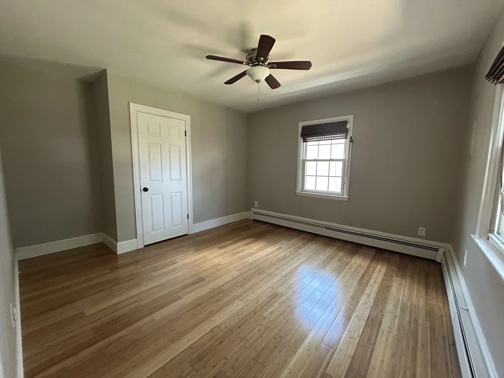 3 bed, 1 bath apartment for rent at 47 Naples Ave, Providence — photo 10 of 16