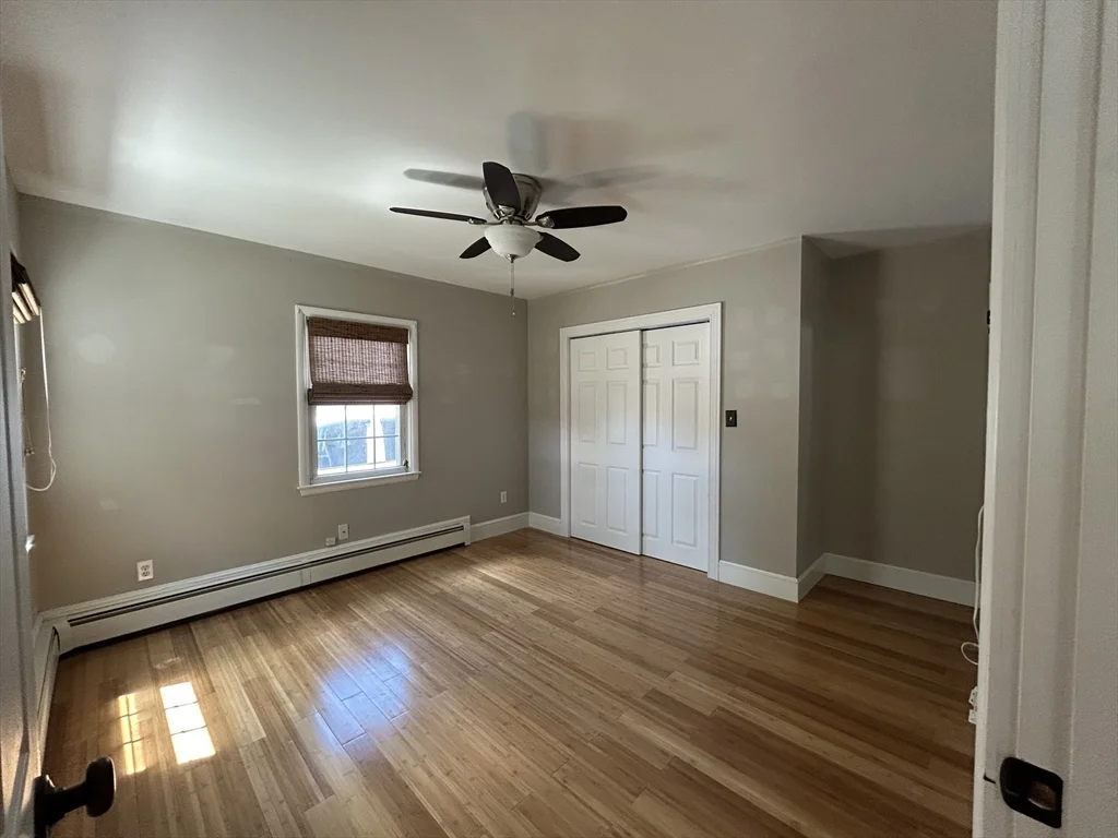 3 bed, 1 bath apartment for rent at 47 Naples Ave, Providence — photo 9 of 16