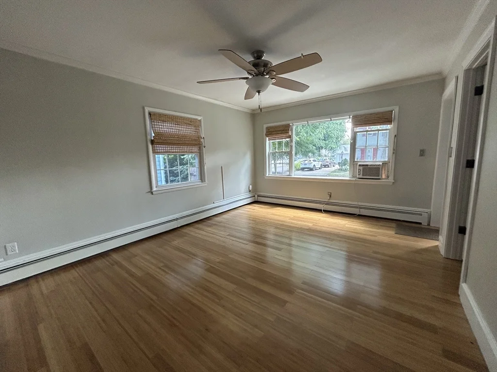 3 bed, 1 bath apartment for rent at 47 Naples Ave, Providence — photo 4 of 16