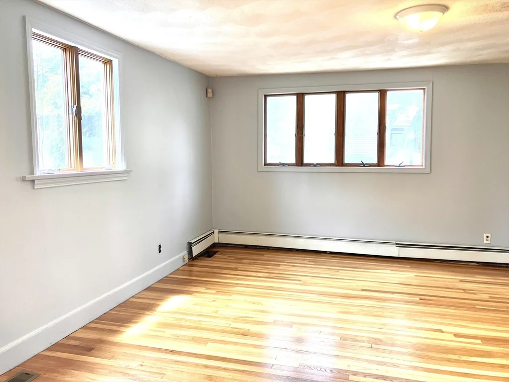 3 bed, 1 bath apartment for rent at 47 North Federal St Unit 1, Lynn — photo 4 of 15