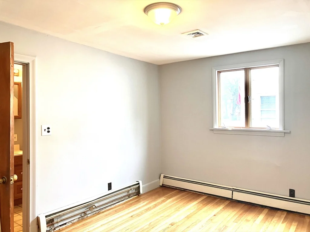 3 bed, 1 bath apartment for rent at 47 North Federal St Unit 1, Lynn — photo 13 of 15