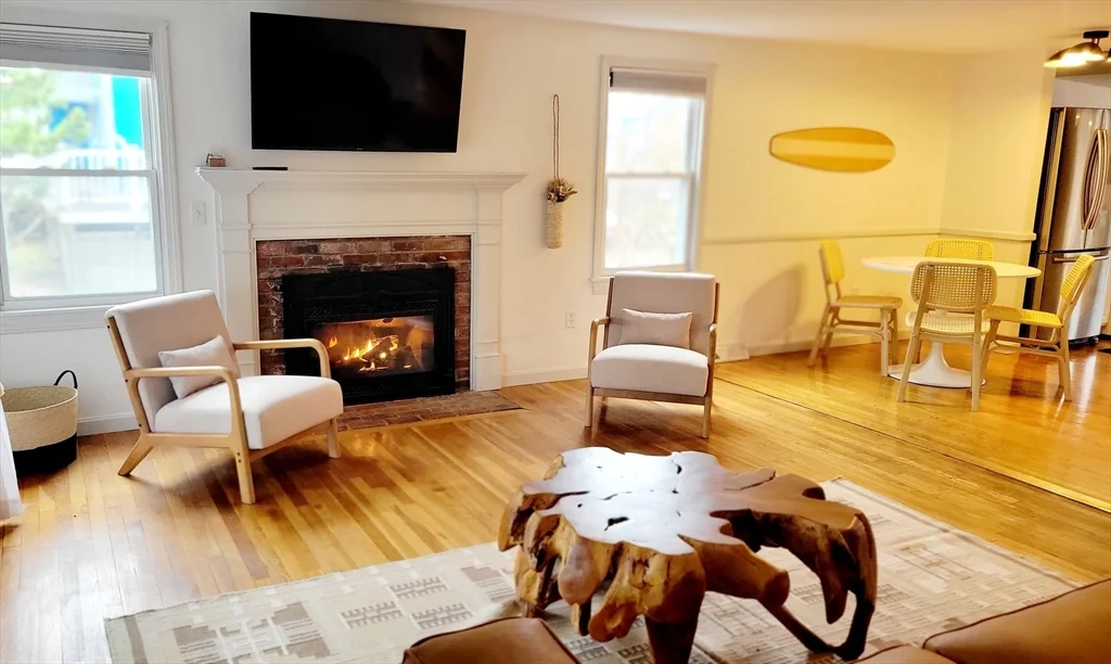 4 bed, 3 bath apartment for rent at 47 Northern Unit WEEKLY, Plum Island — photo 4 of 12