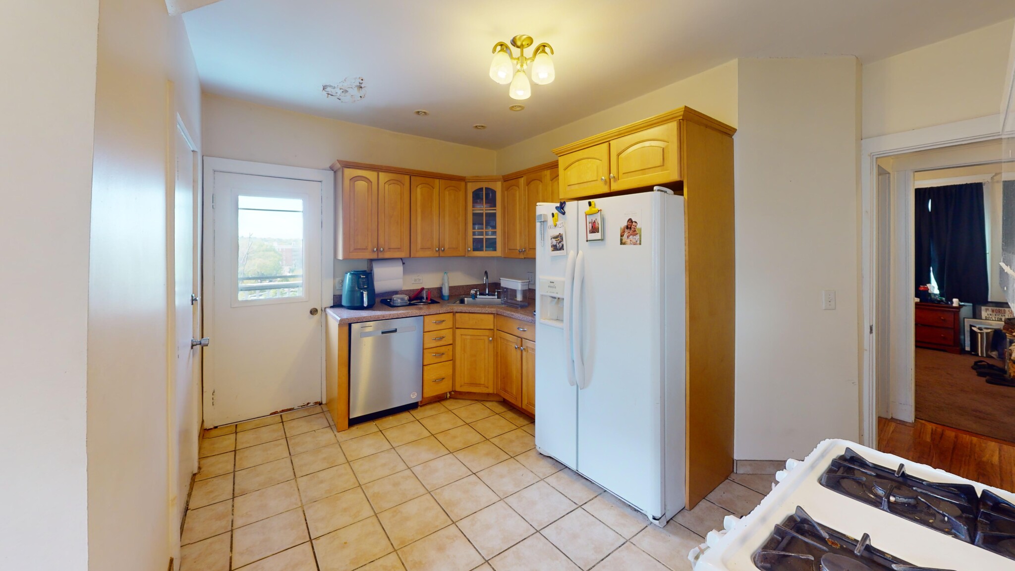 3 bed, 1 bath apartment for rent at 47 Nottinghill, Brighton — photo 4 of 12