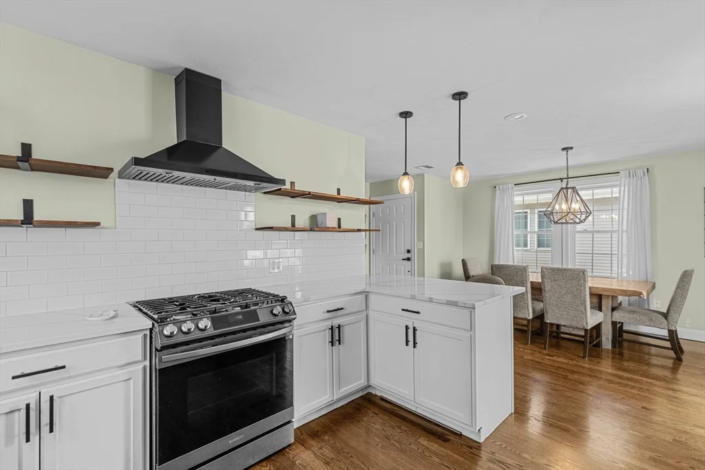 3 bed, 2 bath apartment for rent at 47 Oldfields Rd Unit 2, Dorchester — photo 8 of 37