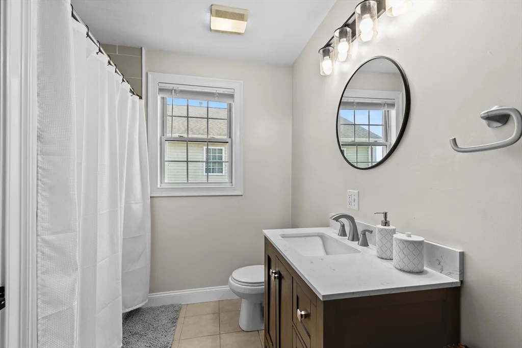 3 bed, 2 bath apartment for rent at 47 Oldfields Rd Unit 2, Dorchester — photo 25 of 37