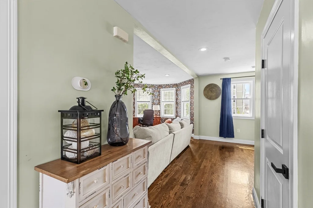 3 bed, 2 bath apartment for rent at 47 Oldfields Rd Unit 2, Dorchester — photo 11 of 37