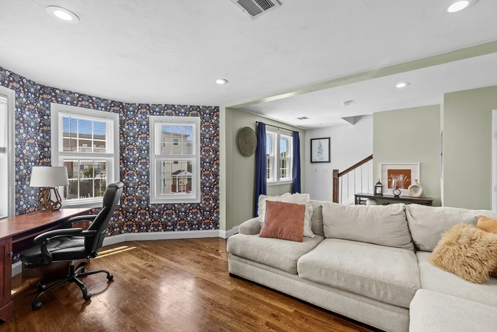 3 bed, 2 bath apartment for rent at 47 Oldfields Rd Unit 2, Dorchester — photo 17 of 37
