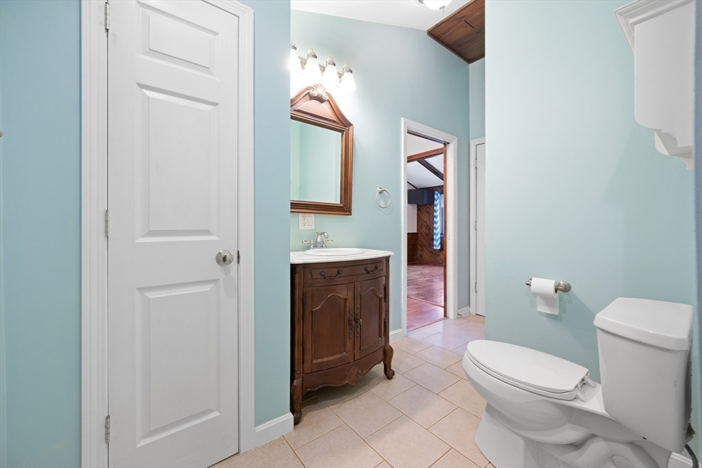 3 bed, 2 bath apartment for rent at 47 Oriole Dr, Dracut — photo 13 of 21