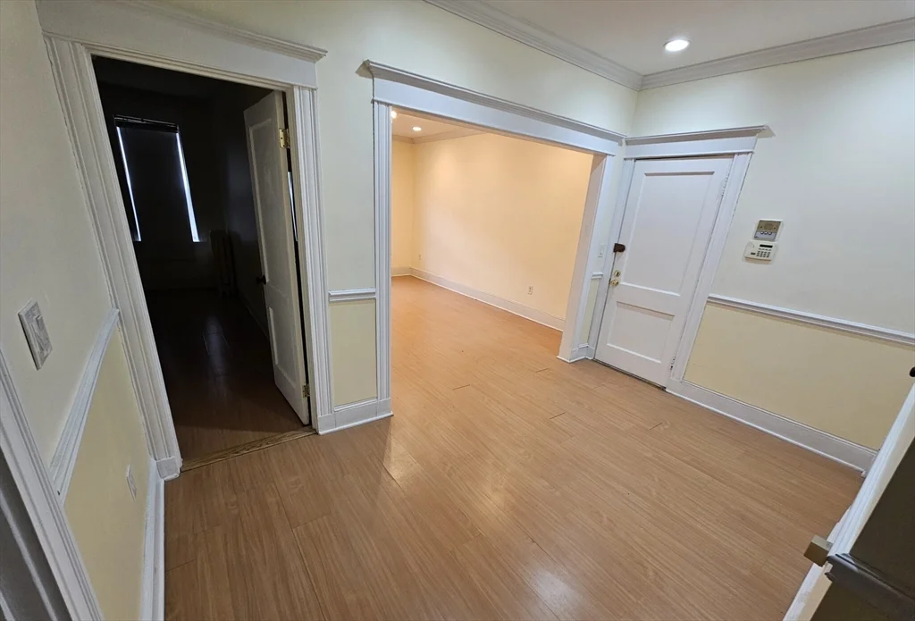 1 bed, 1 bath apartment for rent at 47 Park Vale Ave Unit 4, Allston — photo 2 of 7