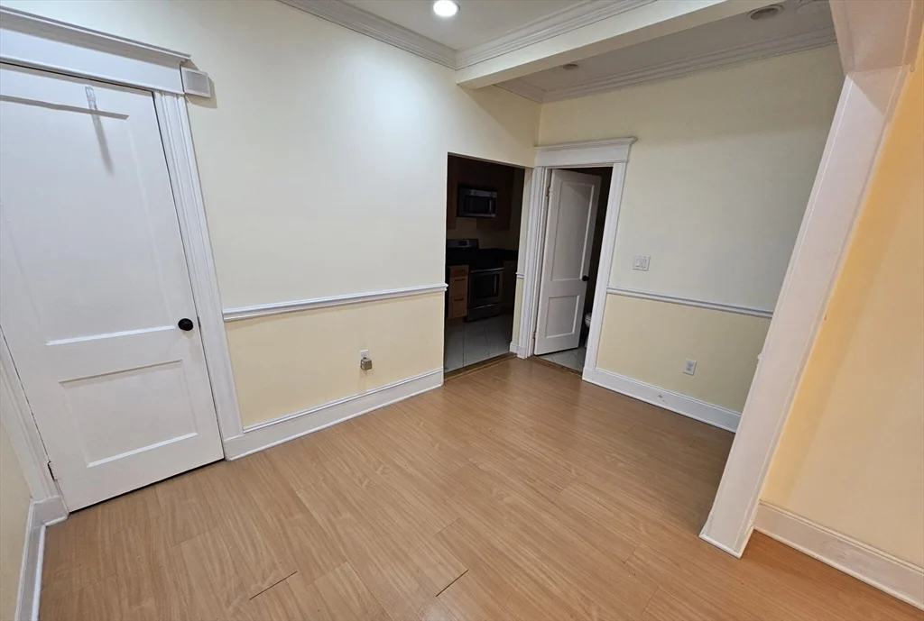 1 bed, 1 bath apartment for rent at 47 Park Vale Ave Unit 4, Allston — photo 6 of 7