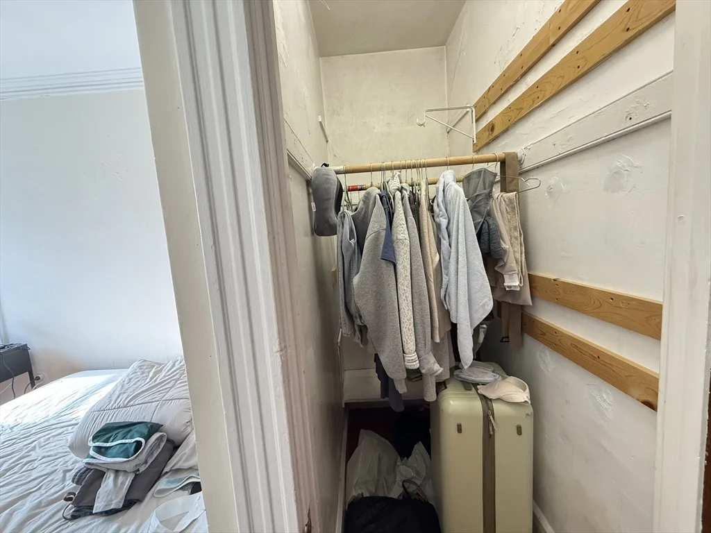2 bed, 1 bath apartment for rent at 47 Park Vale Ave Unit 5, Allston — photo 10 of 13