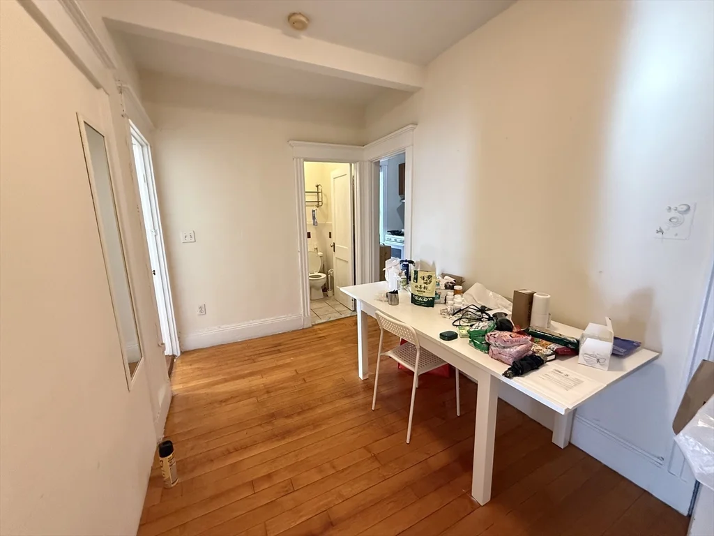 2 bed, 1 bath apartment for rent at 47 Park Vale Ave Unit 5, Allston — photo 4 of 13