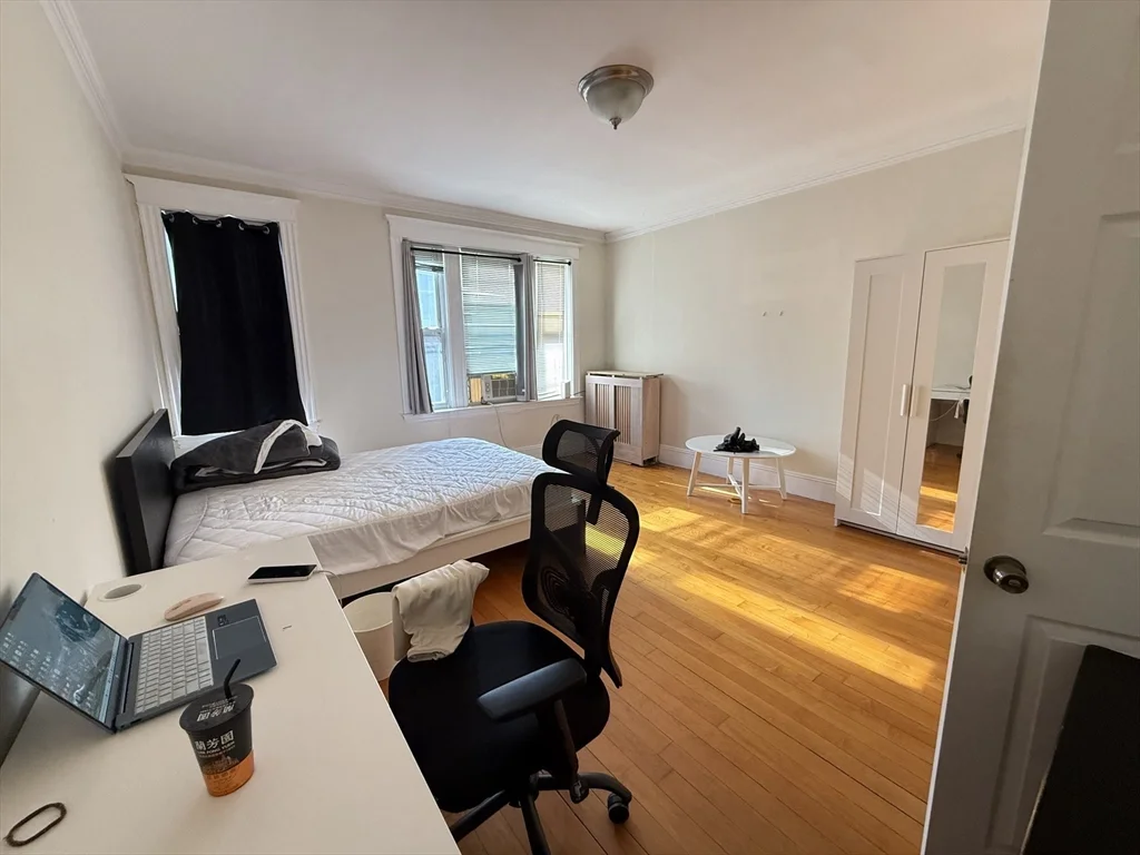 2 bed, 1 bath apartment for rent at 47 Park Vale Ave Unit 5, Allston — photo 6 of 13