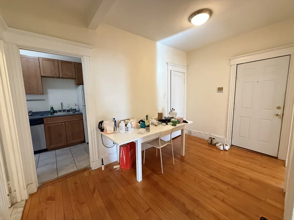 2 bed, 1 bath apartment for rent at 47 Park Vale Ave Unit 5, Allston — photo 9 of 13