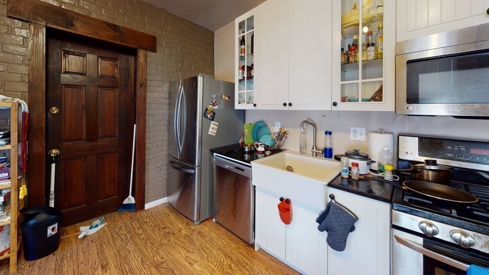 1 bed, 1 bath apartment for rent at 47 Park Vale Unit 6, Allston — photo 2 of 8