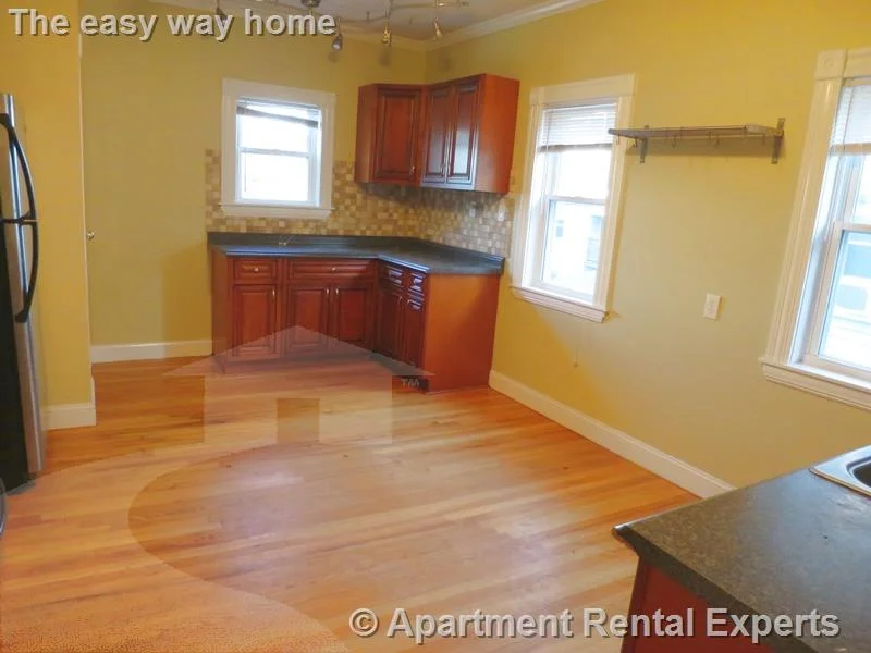 4 bed, 1 bath apartment for rent at 47 Paulina St Unit 2, Davis Square — photo 5 of 21
