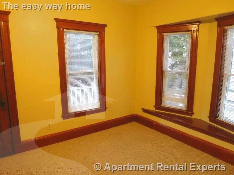 4 bed, 1 bath apartment for rent at 47 Paulina St Unit 2, Davis Square — photo 10 of 21