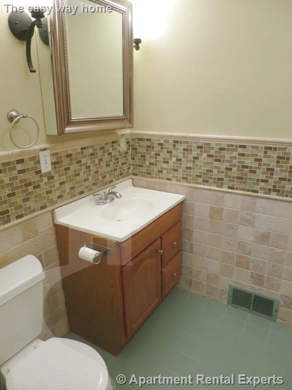 4 bed, 1 bath apartment for rent at 47 Paulina St Unit 2, Davis Square — photo 16 of 21