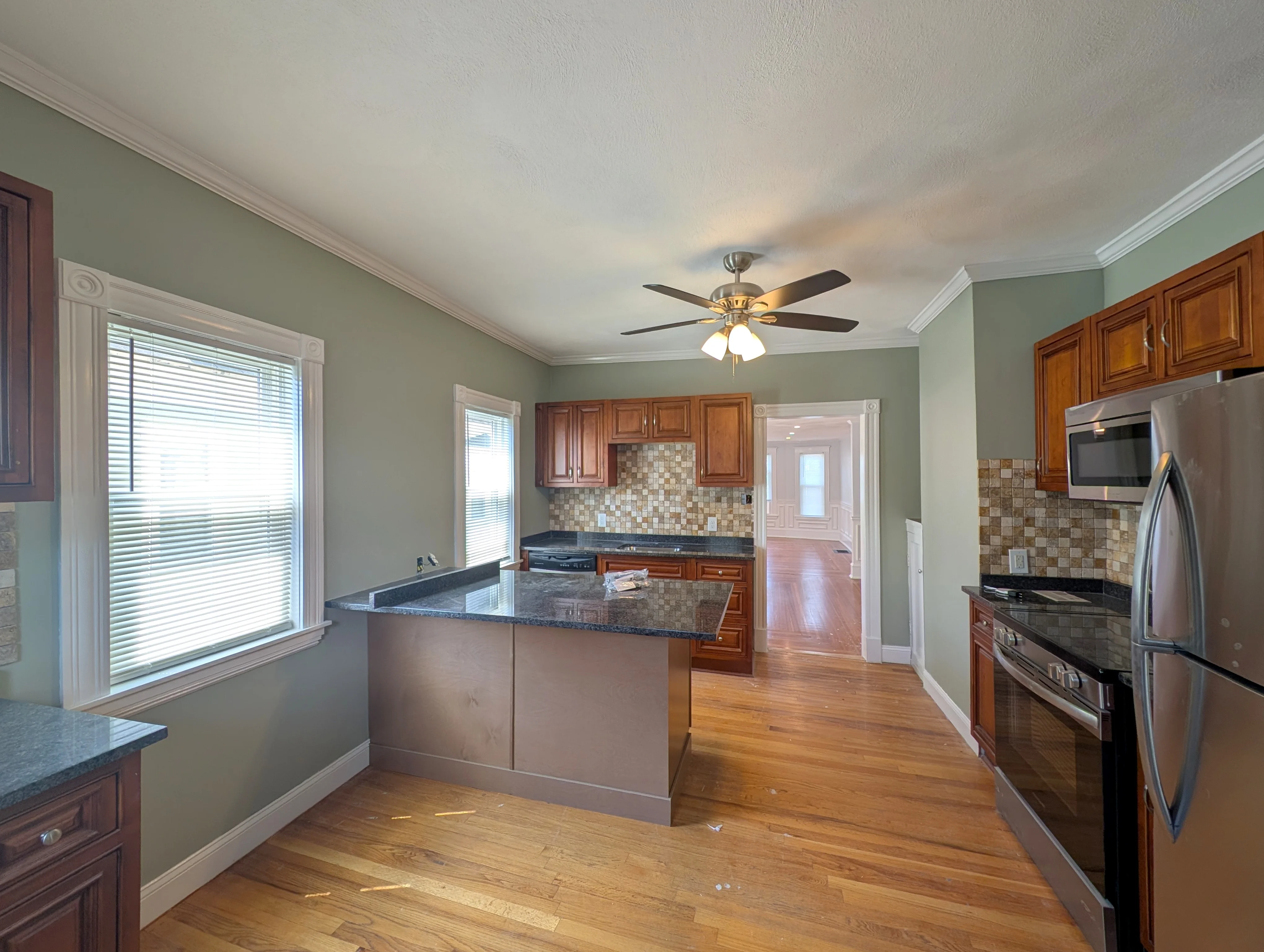 3.5 bed, 1 bath apartment for rent at 47 Paulina St Unit 2, Tufts — photo 3 of 26