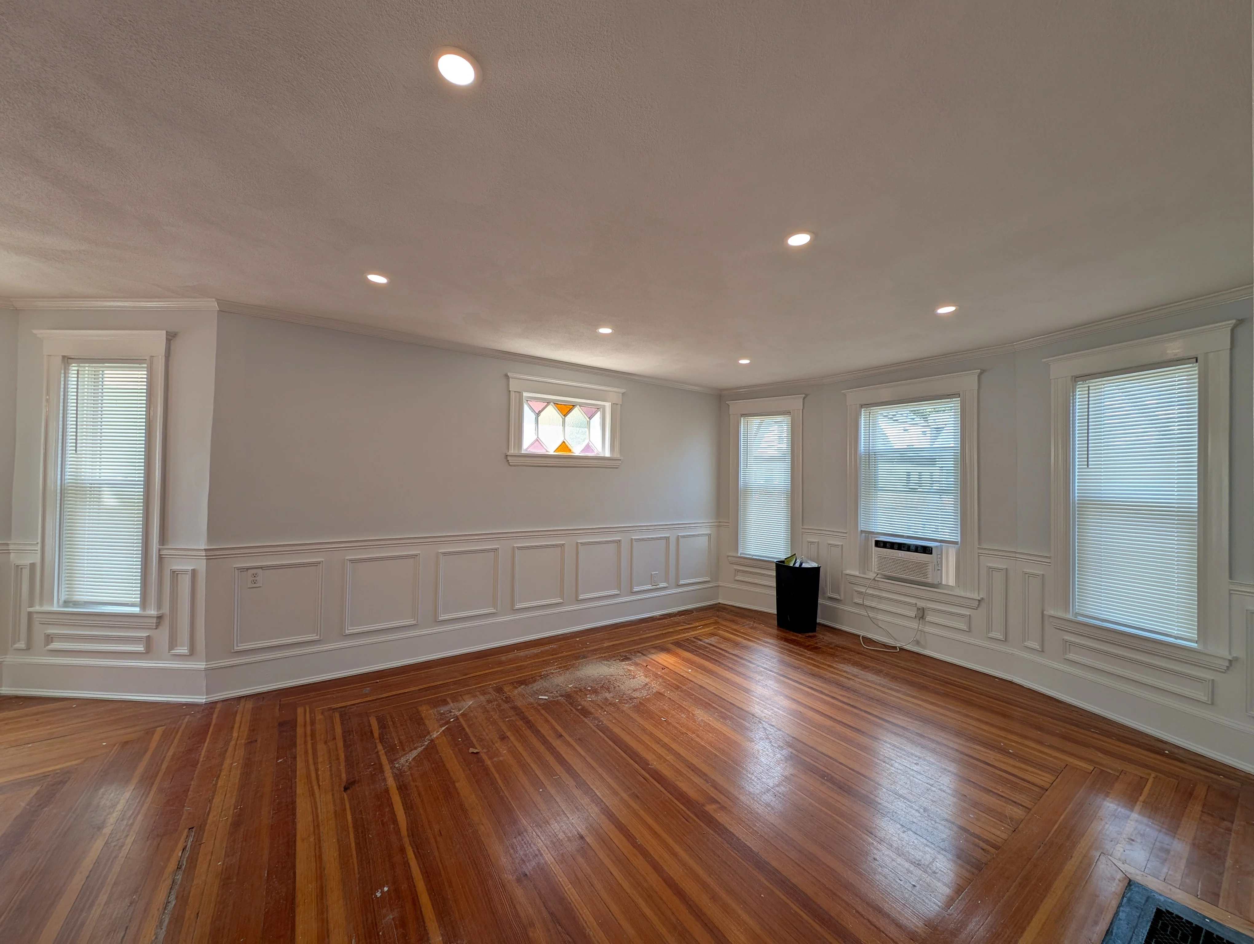 3.5 bed, 1 bath apartment for rent at 47 Paulina St Unit 2, Tufts — photo 8 of 26