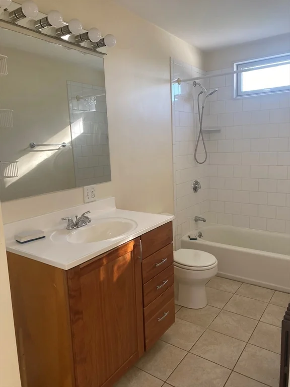 2 bed, 1 bath apartment for rent at 47 Penn St Unit 47, Quincy — photo 7 of 12