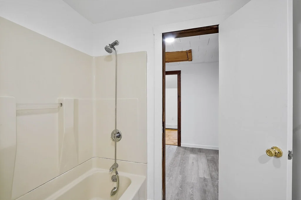 2 bed, 1 bath apartment for rent at 47 Railroad Ave Unit 2, Rowley — photo 31 of 32