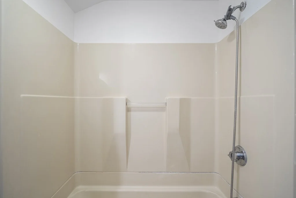 2 bed, 1 bath apartment for rent at 47 Railroad Ave Unit 2, Rowley — photo 32 of 32