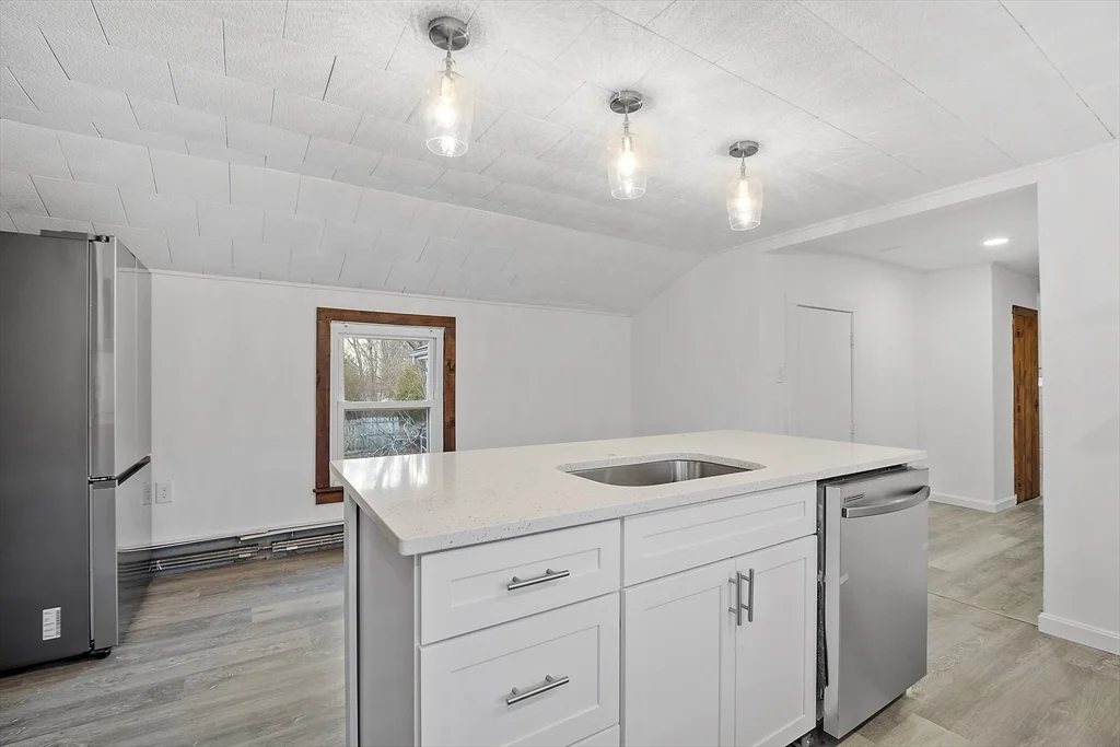 2 bed, 1 bath apartment for rent at 47 Railroad Ave Unit 2, Rowley — photo 11 of 32