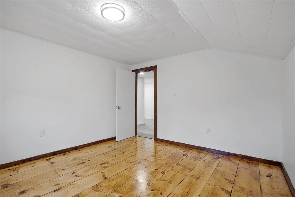 2 bed, 1 bath apartment for rent at 47 Railroad Ave Unit 2, Rowley — photo 25 of 32