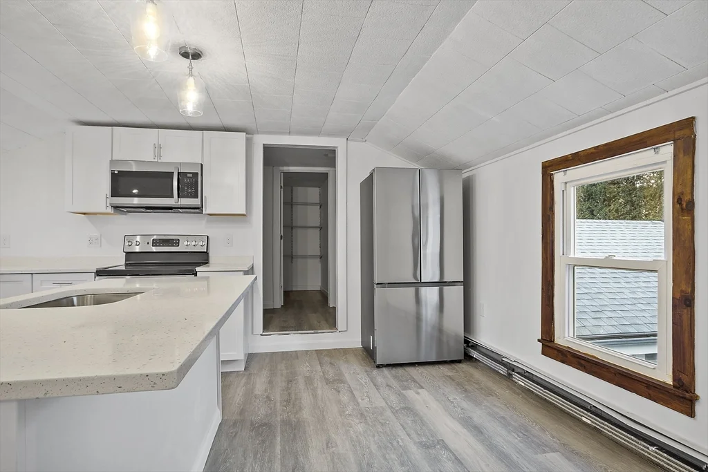 2 bed, 1 bath apartment for rent at 47 Railroad Ave Unit 2, Rowley — photo 10 of 32