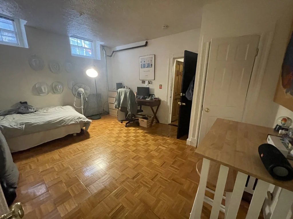 Studio bed, 1 bath apartment for rent at 47 Revere St Unit 1, Beacon Hill — photo 3 of 7