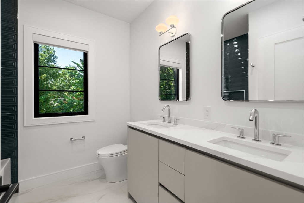 5 bed, 4+ bath apartment for rent at 47 Ripley St Unit 47, Newton — photo 23 of 35