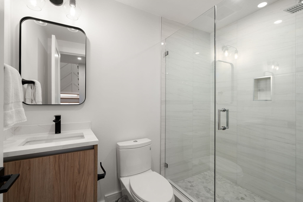 5 bed, 4+ bath apartment for rent at 47 Ripley St Unit 47, Newton — photo 31 of 35